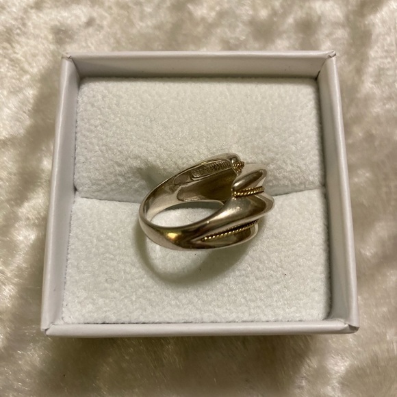 🍀Tiffany & Co. Sterling Silver & Gold Shrimp Dome Ring - Picture 4 of 6